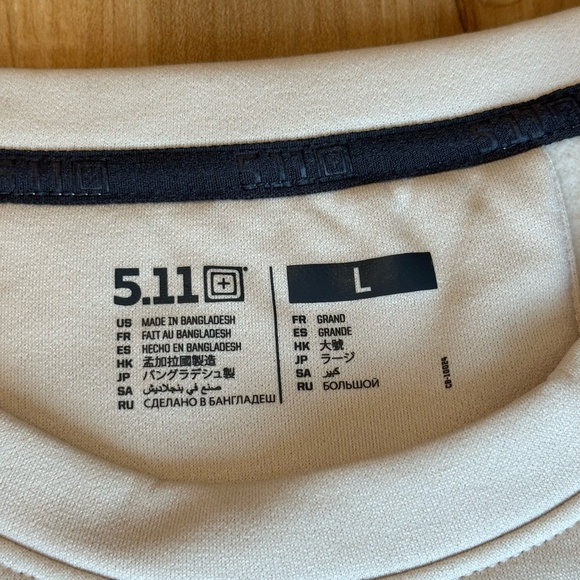 5.11 Women's Fleece Lined Pullover Crew Neck Kangaroo Pocket Cream Size Large - Picture 8 of 13